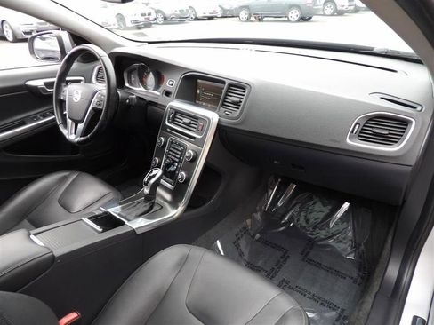 Used 2015 Volvo S60 T5 Premier image 19