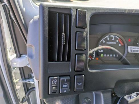 New 2025 Chevrolet Low Cab Forward image 17