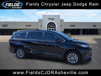 Used 2021 Toyota Sienna LE video 1