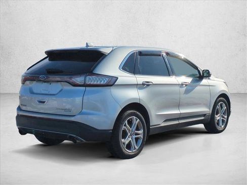Used 2018 Ford Edge Titanium image 5