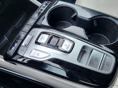 Used 2023 Hyundai Tucson Limited image 23