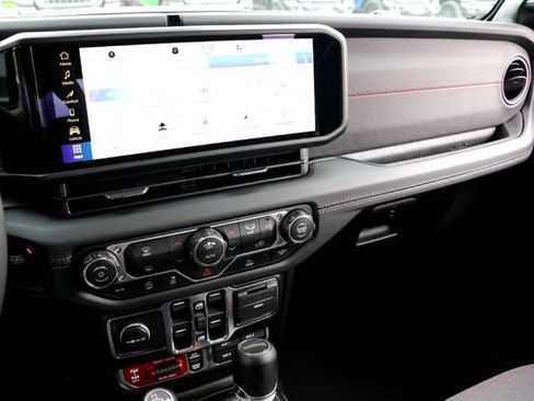 New 2026 Jeep Gladiator Rubicon w/ Steel Bumper Group image 13