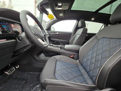 New 2026 Volkswagen Atlas Cross Sport SEL Premium R-Line image 10