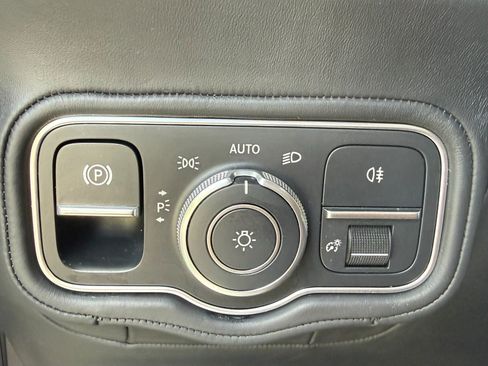 Used 2025 Mercedes-Benz G 63 AMG 4MATIC image 36