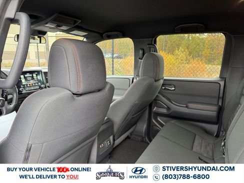 Used 2022 Nissan Frontier PRO-4X image 23