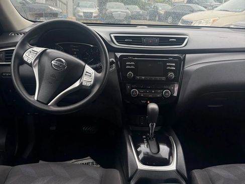 Used 2015 Nissan Rogue SV image 11