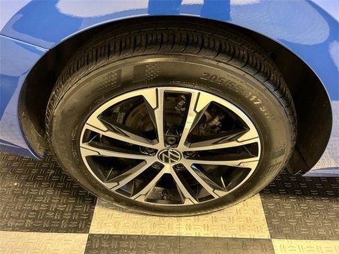 Certified 2024 Volkswagen Jetta Sport image 14