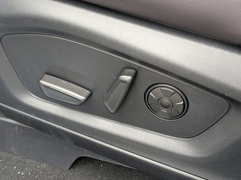 New 2026 Ford Explorer Platinum image 24