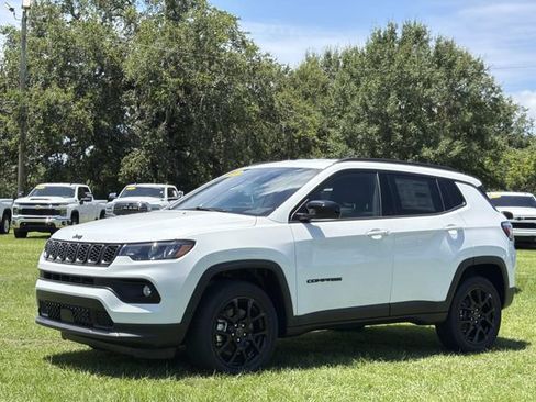 New 2026 Jeep Compass Latitude AWD/4WD image 17