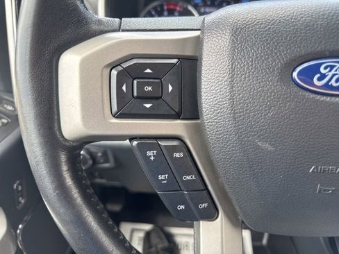 Used 2022 Ford F450 Lariat w/ FX4 Off-Road Package image 31