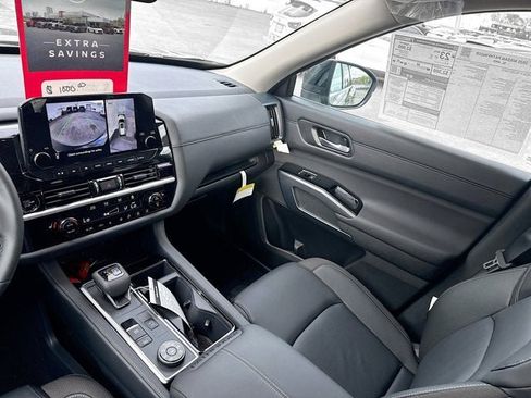 New 2025 Nissan Pathfinder SL w/ Cargo Package image 26