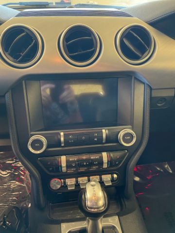 Used 2022 Ford Mustang Premium RWD image 17
