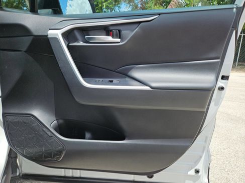 Used 2021 Toyota RAV4 XLE Premium FWD image 29