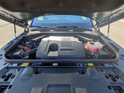 New 2026 Land Rover Range Rover Sport SE image 31