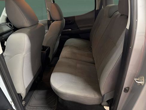 Used 2021 Toyota Tacoma SR5 RWD image 14