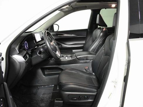 Certified 2023 INFINITI QX60 Luxe w/ Performance Audio Package image 12