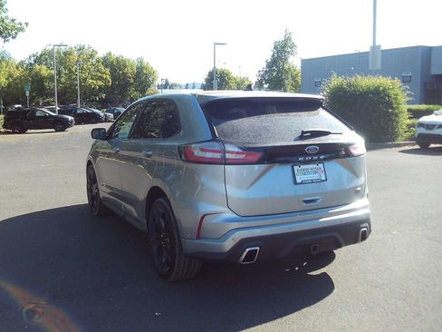 Used 2022 Ford Edge ST w/ Equipment Group 401A AWD/4WD image 3