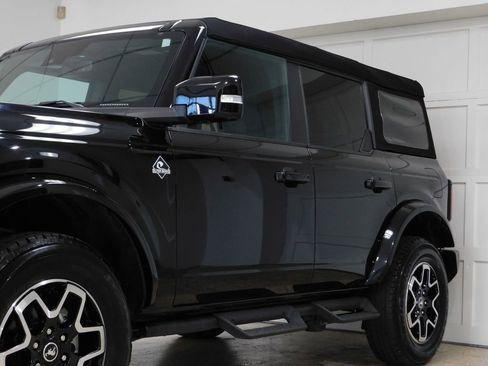 Used 2023 Ford Bronco Outer Banks AWD/4WD image 16