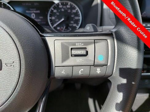 Used 2023 Nissan Rogue SV image 25