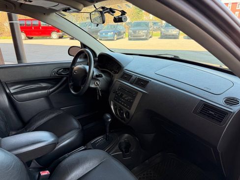 Used 2007 Ford Focus ZX5 Hatchback image 15