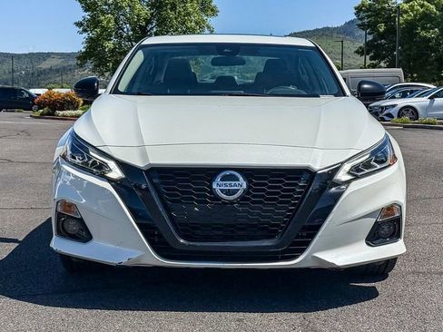 Used 2022 Nissan Altima 2.5 SR w/ Midnight Edition Package FWD image 4
