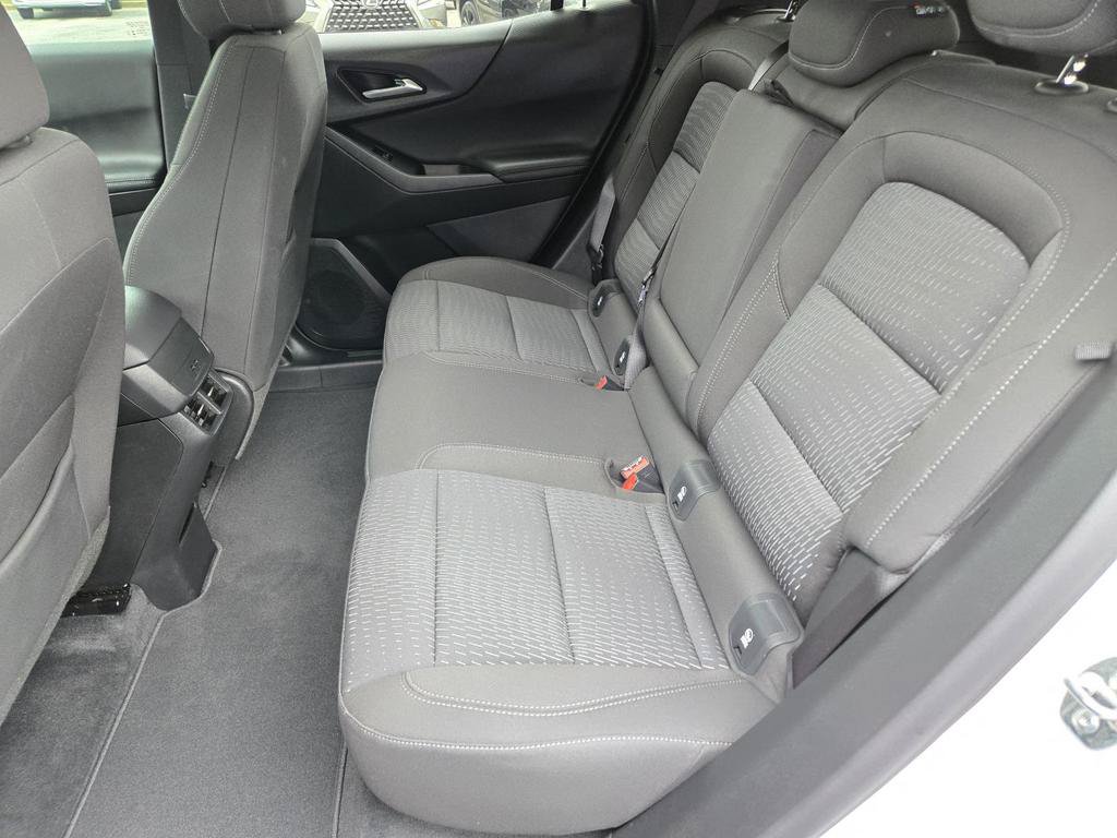 Used 2026 Chevrolet Equinox LT FWD image 17