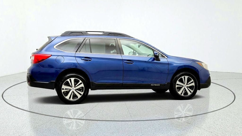 Used 2019 Subaru Outback 2.5i Limited AWD/4WD image 4
