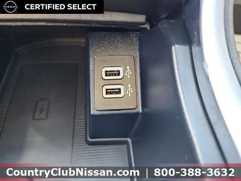 Used 2019 Ford Edge Titanium w/ Equipment Group 301A image 16