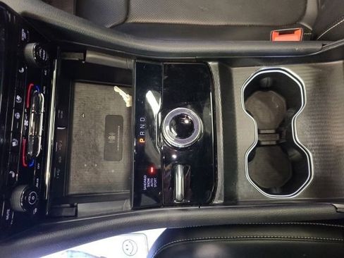 Certified 2024 Jeep Grand Cherokee L Limited w/ Luxury Tech Group II image 17