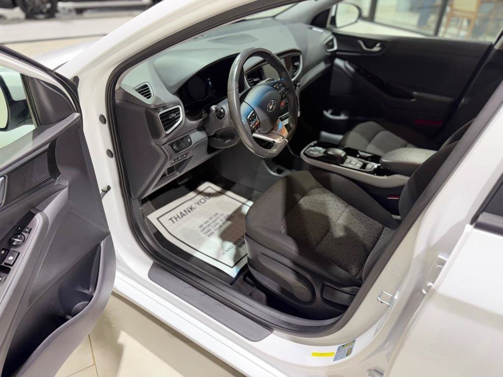 Used 2019 Hyundai Ioniq Electric FWD image 14