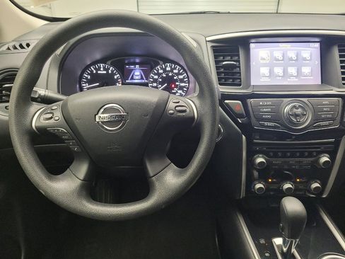 Used 2020 Nissan Pathfinder S AWD/4WD image 22
