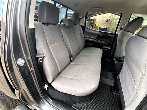 Used 2020 Toyota Tacoma SR w/ SR Convenience Package image 19