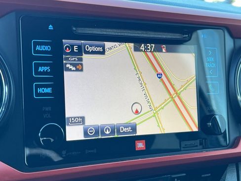 Used 2016 Toyota Tacoma TRD Off-Road image 19