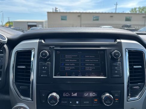 Used 2019 Nissan Titan SL w/ Off-Road Package AWD/4WD image 53
