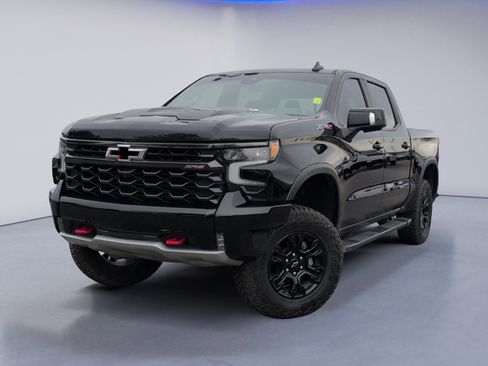 Used 2023 Chevrolet Silverado 1500 ZR2 w/ Technology Package image 2