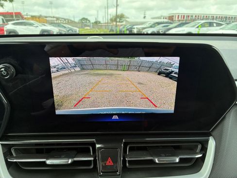 Used 2025 Chevrolet TrailBlazer LT FWD image 18