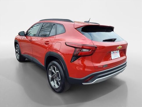 New 2026 Chevrolet Trax LT w/ LT Convenience Package image 3