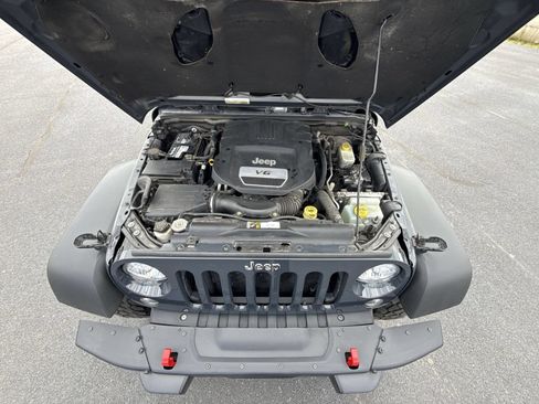 Used 2016 Jeep Wrangler Unlimited Rubicon AWD/4WD image 23