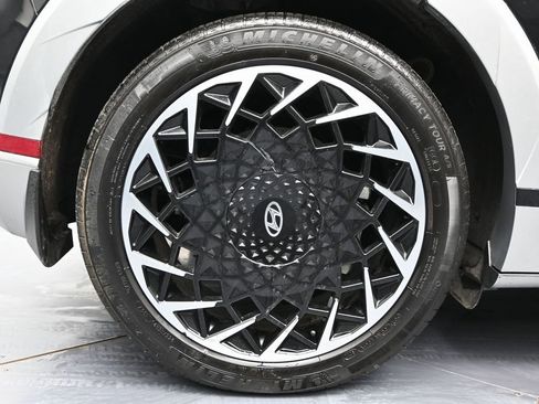 Used 2023 Hyundai Ioniq 5 Limited w/ Cargo Package AWD/4WD image 9