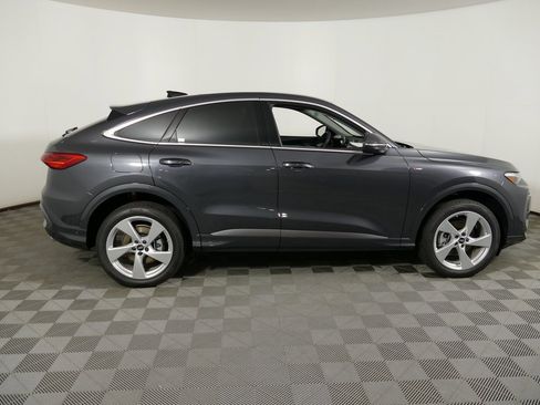 New 2025 Audi Q5 Premium Plus image 2