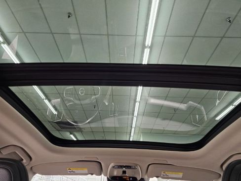 Used 2019 Volvo XC60 T5 Momentum image 35