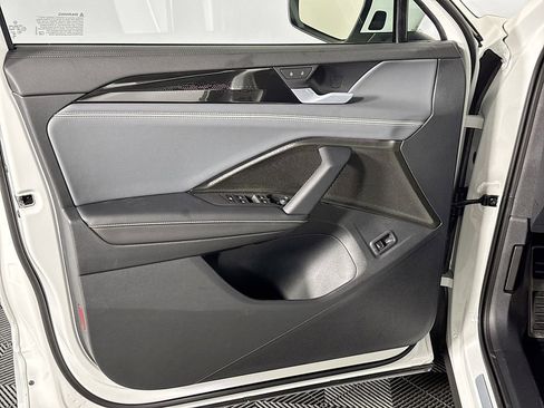 New 2026 Volkswagen Tiguan SEL R-Line image 10