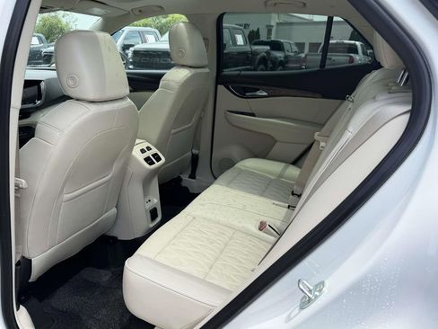 Used 2022 Buick Envision Avenir w/ Technology Package II FWD image 15