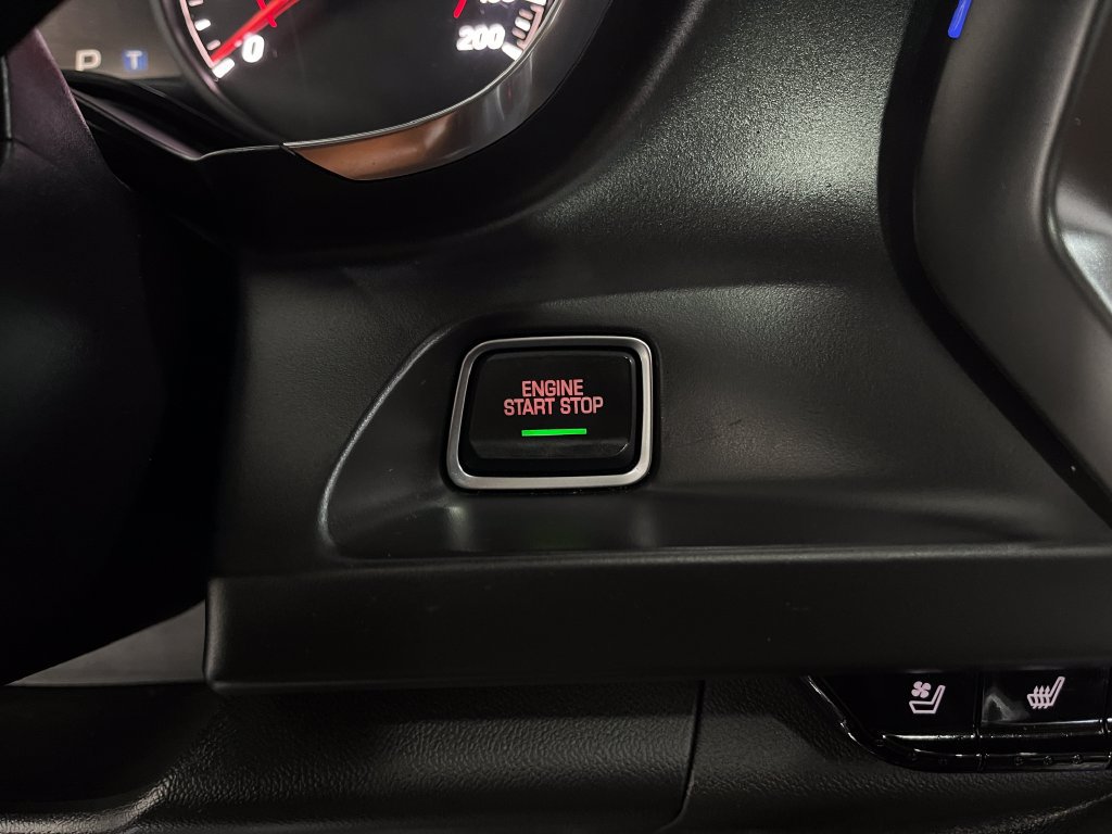 Used 2018 Chevrolet Camaro SS RWD image 21