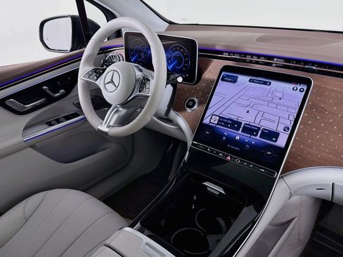 Certified 2023 Mercedes-Benz EQE 350+ SUV image 16