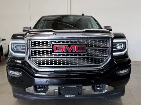Used 2017 GMC Sierra 1500 Denali w/ Denali Ultimate Package AWD/4WD image 4