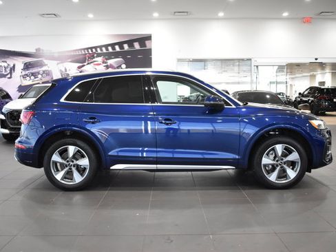 Used 2024 Audi Q5 Premium image 12