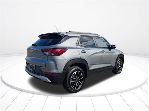 Used 2025 Chevrolet TrailBlazer LT image 8