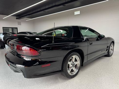 Used 1999 Pontiac Firebird Formula RWD image 16
