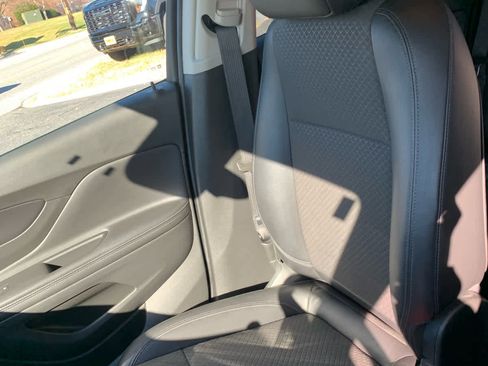 Used 2019 Buick Encore Sport Touring w/ Safety Package image 20